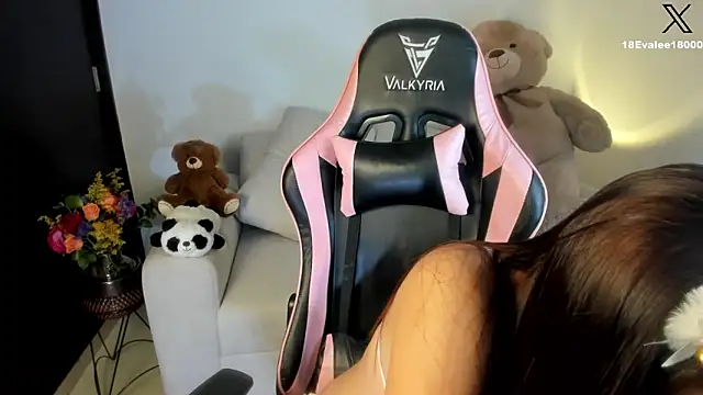 eval lee18 online show from 31, 1, 2025