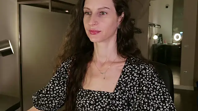 Mila Anders online show from 6, 8, 2026
