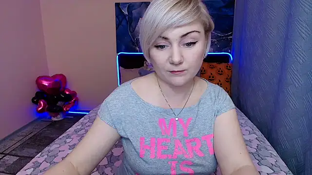 Snapshot of BlondPearl chatting on 26, 10, 2025 BlondPearl online show from 26, 10, 2025