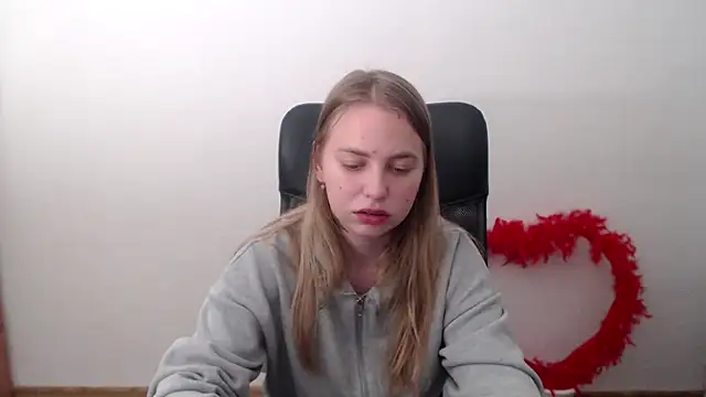 Snapshot of klerkarina chatting on 21, 10, 2025 klerkarina online show from 21, 10, 2025