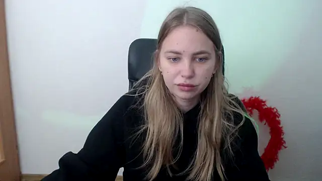 Snapshot of klerkarina chatting on 23, 10, 2025 klerkarina online show from 23, 10, 2025