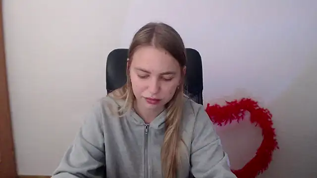 Snapshot of klerkarina chatting on 26, 10, 2025 klerkarina online show from 26, 10, 2025