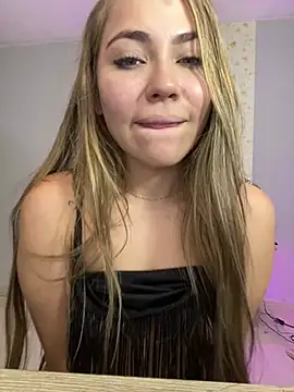Snapshot of NatashaCruz- chatting on 16, 12, 2024 NatashaCruz- online show from 16, 12, 2024