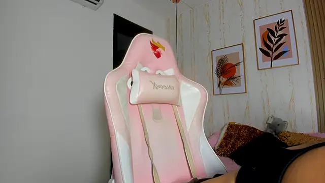 CameronCollins  online show from 21, 2, 2025