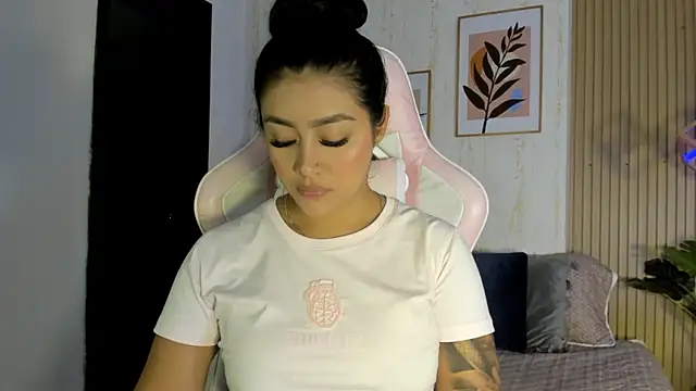 CameronCollins  online show from 17, 10, 2025