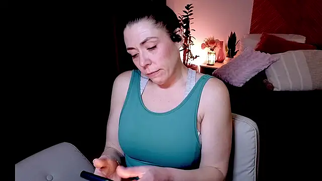Ellie-L-Elizabeth online show from 3, 5, 2026