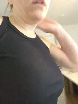 Ellie-L-Elizabeth online show from 5, 7, 2026
