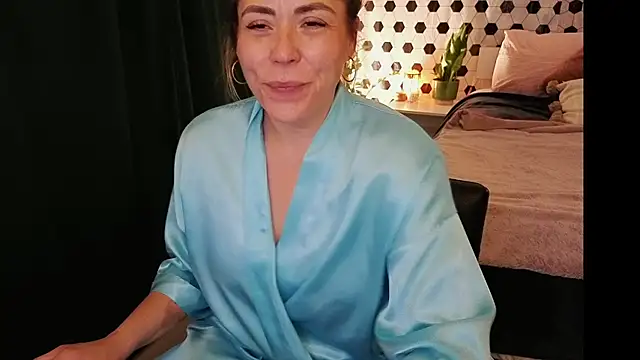 Ellie-L-Elizabeth online show from 11, 7, 2026