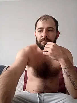 Snapshot of NiiiRvaNaa chatting on 18, 10, 2025 NiiiRvaNaa online show from 18, 10, 2025