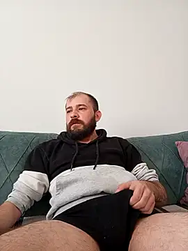 Snapshot of NiiiRvaNaa chatting on 15, 11, 2025 NiiiRvaNaa online show from 15, 11, 2025