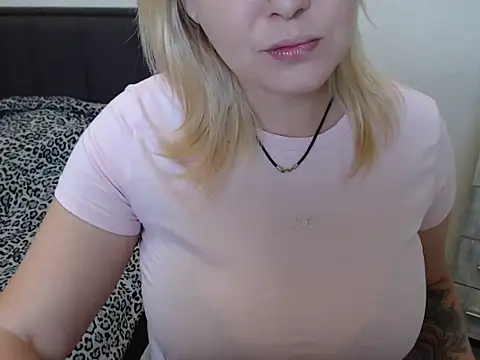 leeilawow online show from 10, 9, 2025