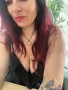 LunaMoongirl online show from 7, 5, 2026