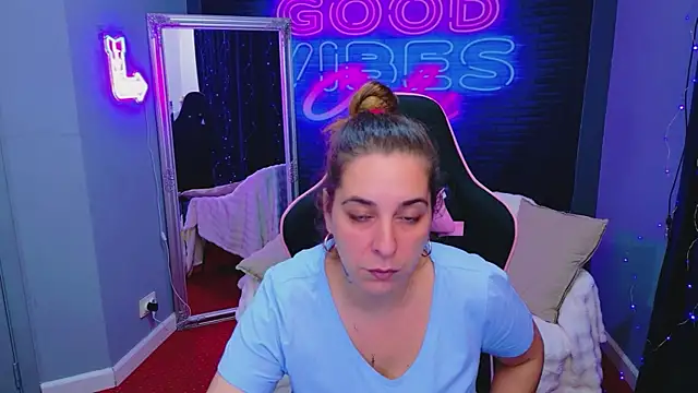 KarinaNoir online show from 28, 7, 2026