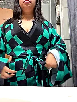 Snapshot of AriannaPena chatting on 19, 10, 2025 AriannaPena online show from 19, 10, 2025