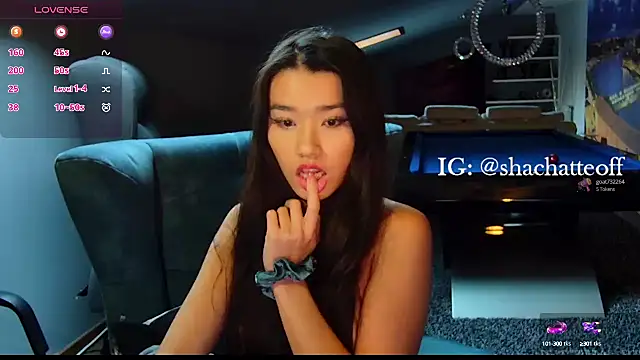 Snapshot of shachatteof chatting on 13, 10, 2025 shachatteof online show from 13, 10, 2025