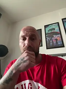 Snapshot of Toyboy471 chatting on 8, 1, 2025 Toyboy471 online show from 8, 1, 2025