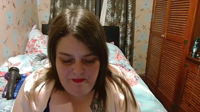 HouseWifeWhore Milf online show from 17, 12, 2025