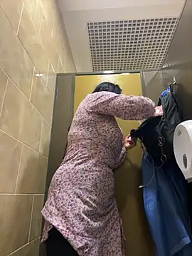 CrazzyChicks online show from 17, 9, 2025