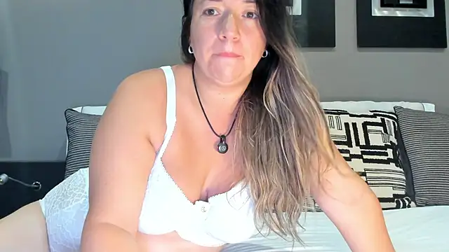 isabella rossse online show from 9, 7, 2026
