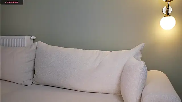 Snapshot of minimolly chatting on 9, 2, 2026 minimolly online show from 9, 2, 2026