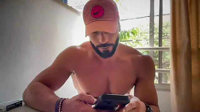 romeolovedark online show from 5, 7, 2026