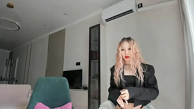 Pupasui02 online show from 5, 6, 2026