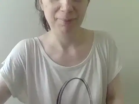 Snapshot of Moi_Lina chatting on 27, 6, 2026 Moi Lina online show from 27, 6, 2026
