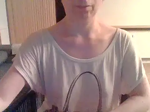 Snapshot of Moi_Lina chatting on 20, 7, 2026 Moi Lina online show from 20, 7, 2026