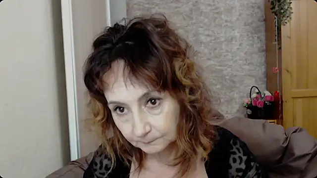 Snapshot of AnnieEltgant chatting on 11, 1, 2026 AnnieEltgant online show from 11, 1, 2026