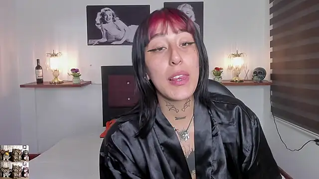 Snapshot of Mariana_Joness chatting on 6, 12, 2024 Mariana Joness online show from 6, 12, 2024