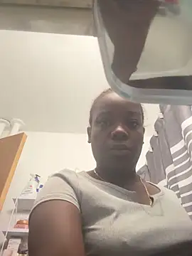 Snapshot of ChocolateBuns101 chatting on 11, 10, 2025 ChocolateBuns101 online show from 11, 10, 2025