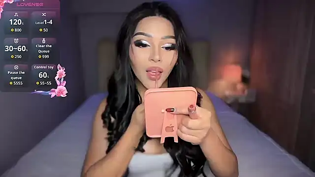 Snapshot of shantal_r0mance chatting on 9, 1, 2026 shantal r0mance online show from 9, 1, 2026