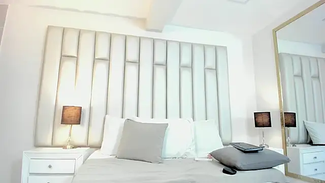 aandreaperez online show from 3, 11, 2025