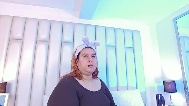 aandreaperez online show from 13, 2, 2026