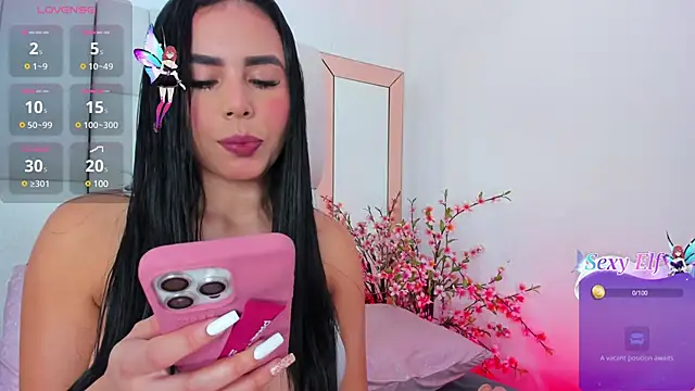 Snapshot of kylie_sexy2000 chatting on 10, 12, 2024 kylie sexy2000 online show from 10, 12, 2024