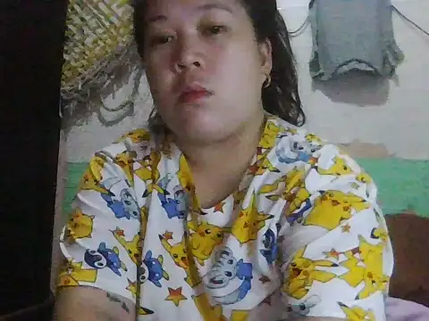 Snapshot of hotsexylyn chatting on 24, 10, 2025 hotsexylyn online show from 24, 10, 2025