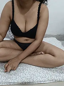 Rubyrosemumbai online show from 25, 6, 2026