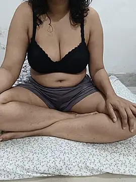 Rubyrosemumbai online show from 4, 7, 2026