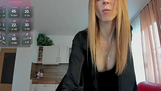 Snapshot of XValkyrieX chatting on 8, 2, 2025 XValkyrieX online show from 8, 2, 2025