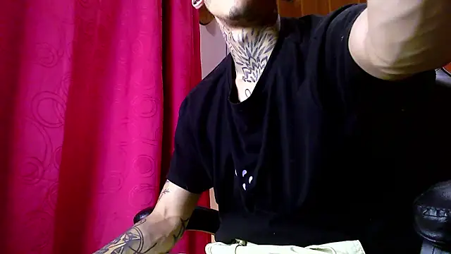 Snapshot of Allan_Keller chatting on 29, 10, 2025 Allan Keller online show from 29, 10, 2025