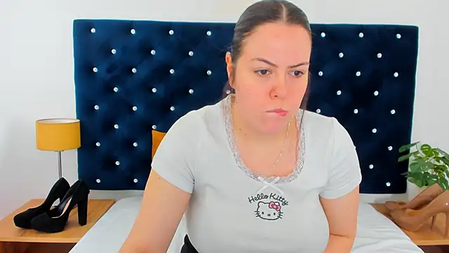 Snapshot of EvaLick chatting on 3, 2, 2026 EvaLick online show from 3, 2, 2026