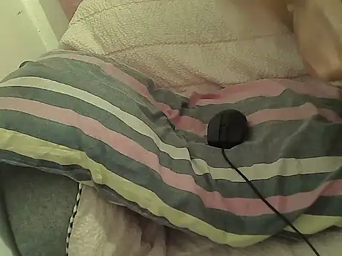 Snapshot of Alexiadreamer chatting on 4, 12, 2025 Alexiadreamer online show from 4, 12, 2025