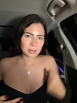 Snapshot of clairewntr chatting on 13, 11, 2025 clairewntr online show from 13, 11, 2025