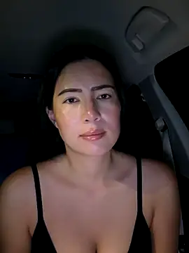 Snapshot of clairewntr chatting on 5, 12, 2025 clairewntr online show from 5, 12, 2025