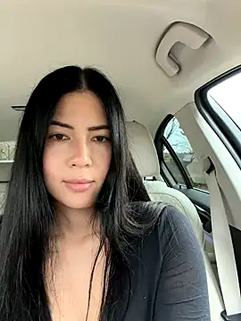 Snapshot of clairewntr chatting on 14, 12, 2025 clairewntr online show from 14, 12, 2025