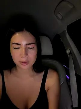 Snapshot of clairewntr chatting on 17, 12, 2025 clairewntr online show from 17, 12, 2025