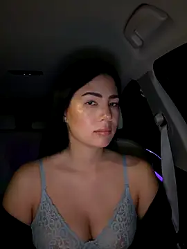 Snapshot of clairewntr chatting on 18, 12, 2025 clairewntr online show from 18, 12, 2025