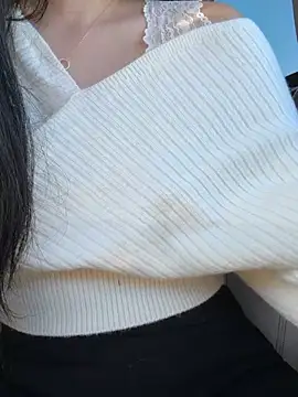 Snapshot of clairewntr chatting on 25, 2, 2026 clairewntr online show from 25, 2, 2026