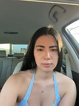 Snapshot of clairewntr chatting on 5, 3, 2026 clairewntr online show from 5, 3, 2026