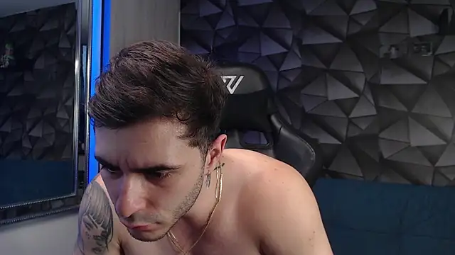 Latino stud4u online show from 6, 10, 2025